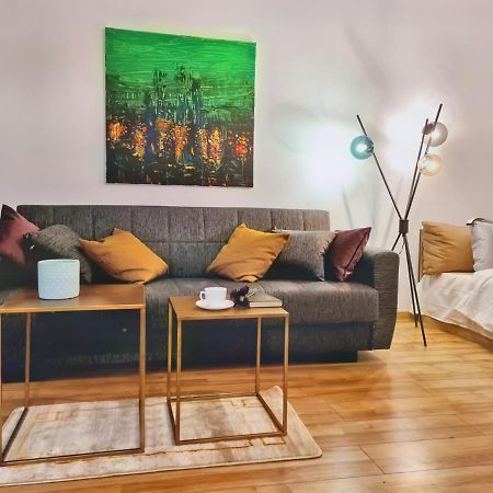 Lovely Ultracentral Apartment With Parking คลูจ-นาโปกา ภายนอก รูปภาพ