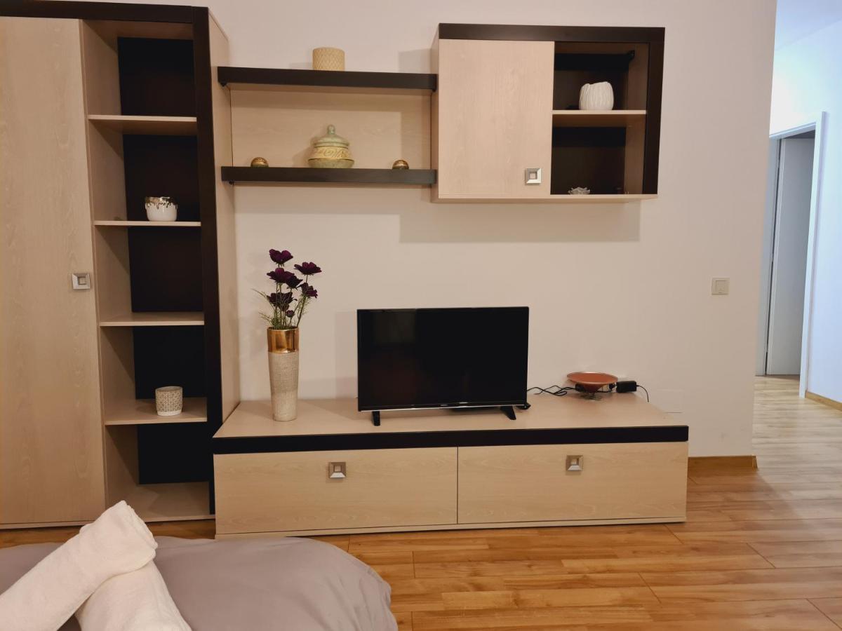 Lovely Ultracentral Apartment With Parking คลูจ-นาโปกา ภายนอก รูปภาพ
