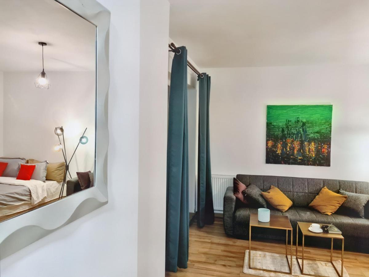 Lovely Ultracentral Apartment With Parking คลูจ-นาโปกา ภายนอก รูปภาพ