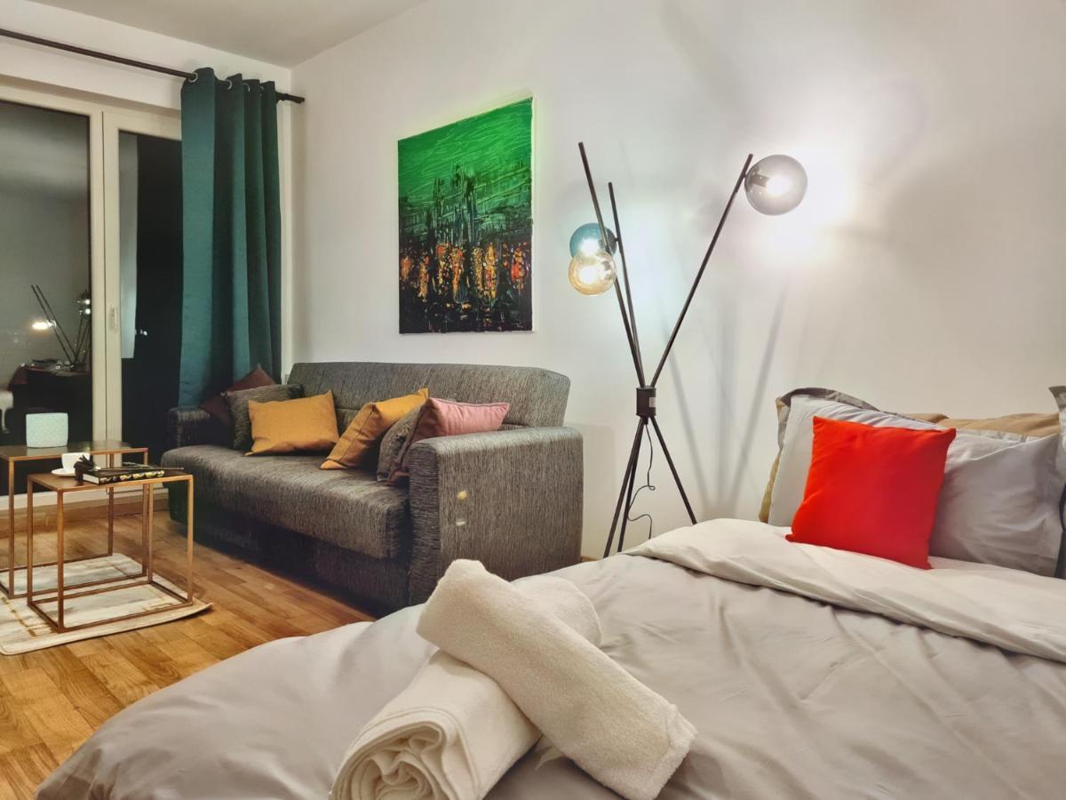 Lovely Ultracentral Apartment With Parking คลูจ-นาโปกา ภายนอก รูปภาพ